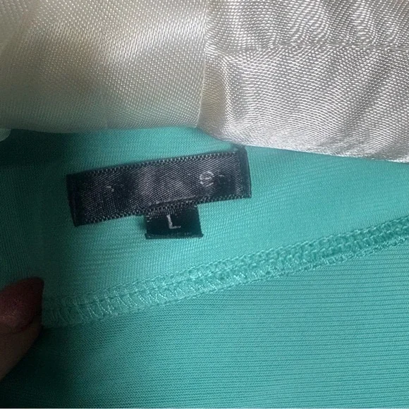 Maurices Turqouise Scoop Neck Flutter Sleeve Top Size Large - Picture 2 of 10